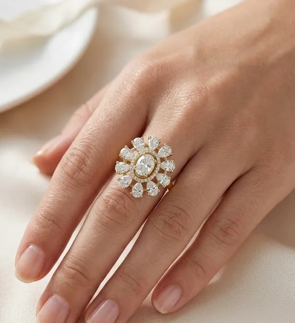 Elegant_Floral_Diamond_Cocktail_Ring