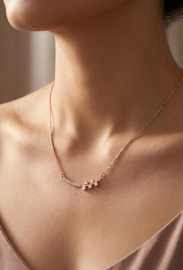 Elegant_Rose_Gold_Crystal_Smile_Pendant_Necklace