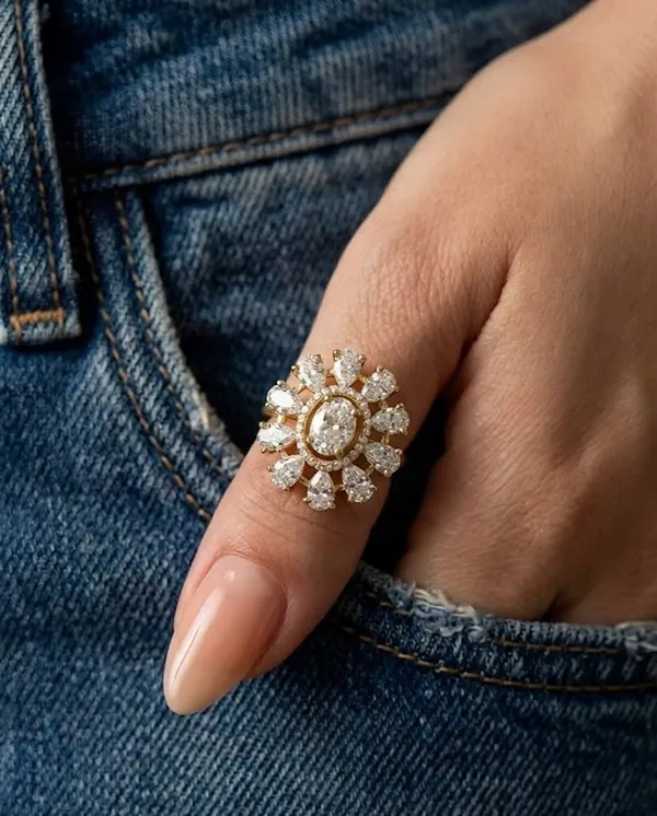 Elegant_Floral_Diamond_Cocktail_Ring
