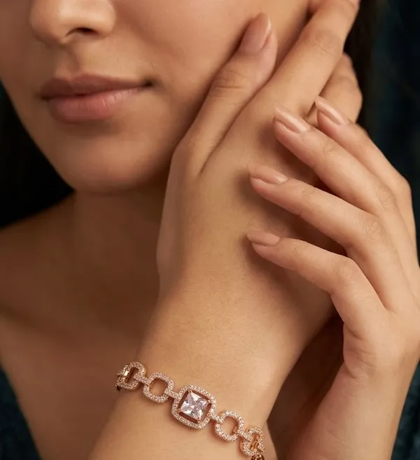Rose_Gold_Crystal_Geometric_Bracelet