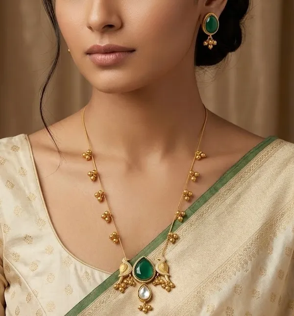 Traditional_Gold-Toned_Green_Stone_Pendant_Necklace_Set_With_Matching_Earrings