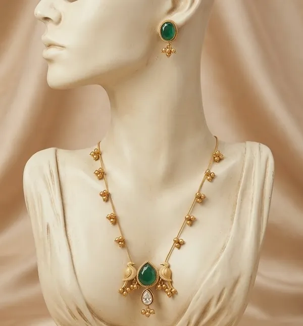 Traditional_Gold-Toned_Green_Stone_Pendant_Necklace_Set_With_Matching_Earrings