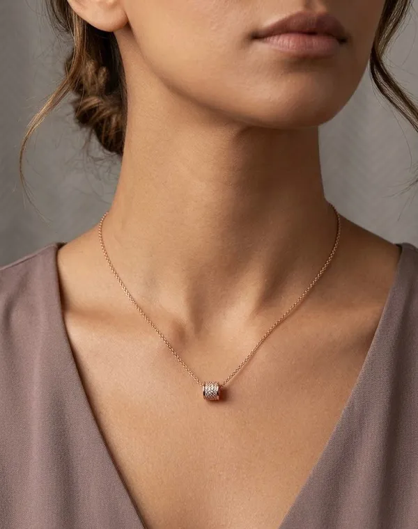 Elegant_Rose_Gold_Solitaire_Crystal_Pendant_Necklace