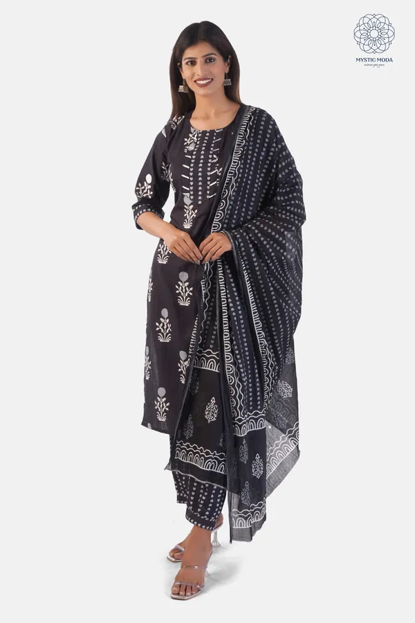 Black_Cotton_Printed_Salwar_Suit_With_Mulmul_Dupatta_Ethnic_Classic_For_Women