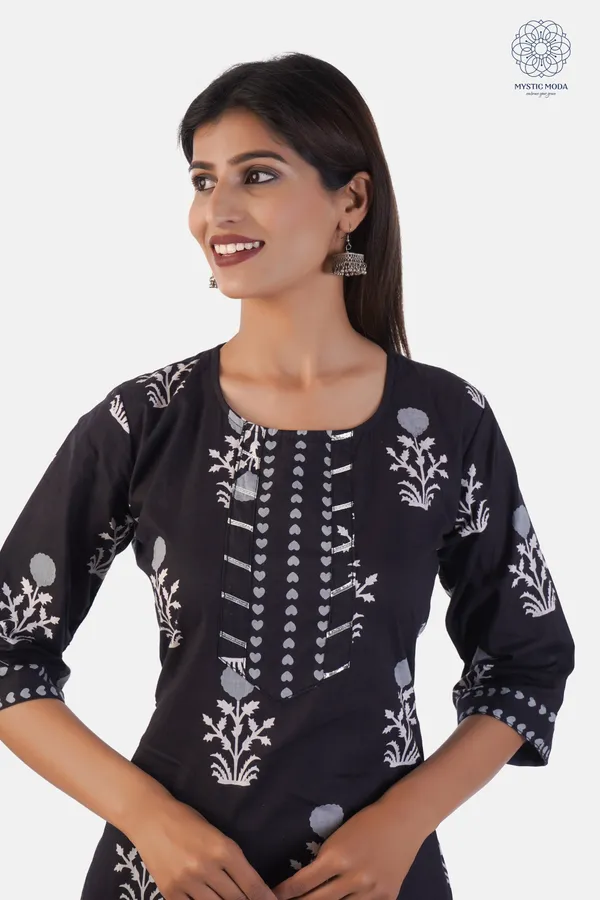 Black_Cotton_Printed_Salwar_Suit_With_Mulmul_Dupatta_Ethnic_Classic_For_Women