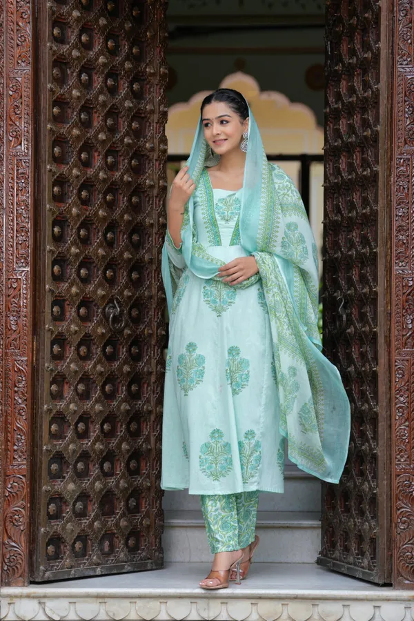 Green_Cotton_Block_Printed_Straight_Suit_With_Embroidered_Neck_Detailing_For_Women