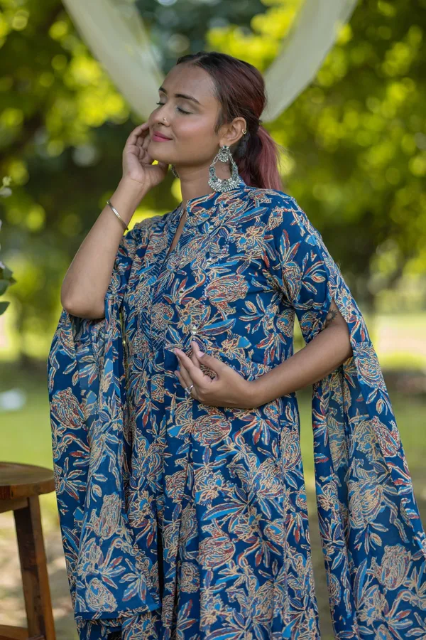 Blue_Cotton_Floral_Printed_Cape_Style_Kurta_Set_For_Women