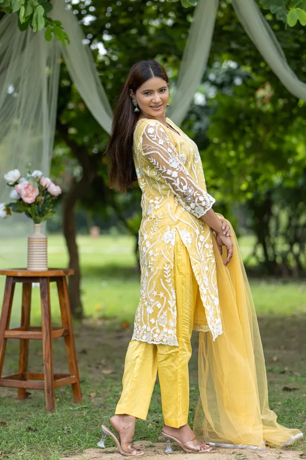 Yellow_Bright_Embroidered_Kurta_Set_With_Sheer_Dupatta_For_Women