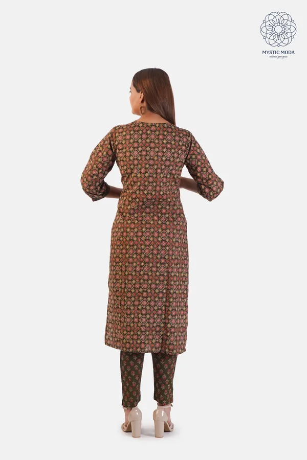 Green_Cotton_Floral_Printed_Alia_Cut_Kurta_Set_With_Pants_Dupatta_Ethnic_Wear_For_Women