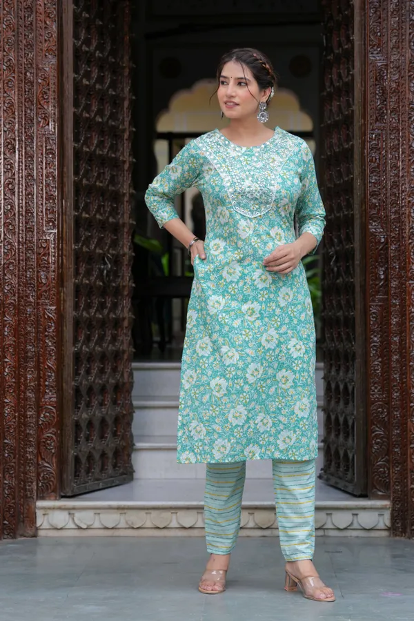 Green_Cotton_Floral_Print_Kurti_Pant_Set_With_Embroidered_Yoke_For_Women