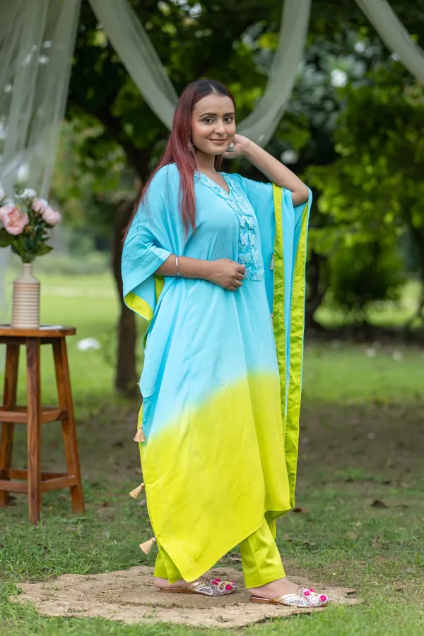 Blue_Elegant_Tie_Dye_Kaftan_Set_With_Embroidered_Detail_For_Women