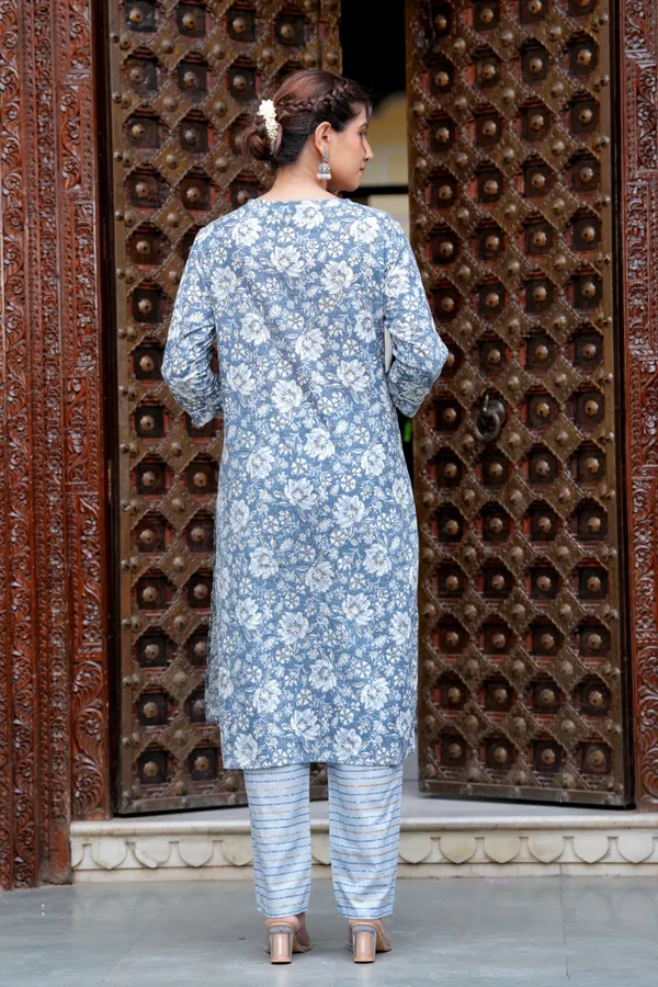 Grey_Cotton_Floral_Print_Kurti_Pant_Set_With_Embroidered_Yoke_For_Women