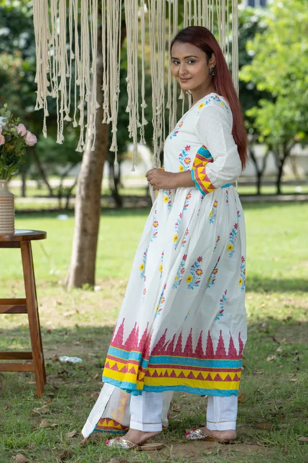 White_Cotton_Handmade_Anarkali_Gown_Kurti_Pant_Dupatta_Set_Floral_Print_Ethnic_Wear_For_Women