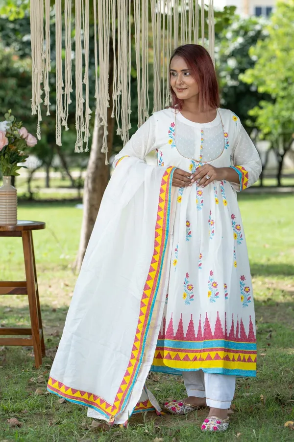 White_Cotton_Handmade_Anarkali_Gown_Kurti_Pant_Dupatta_Set_Floral_Print_Ethnic_Wear_For_Women