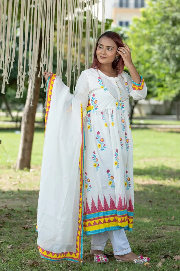 White_Cotton_Handmade_Anarkali_Gown_Kurti_Pant_Dupatta_Set_Floral_Print_Ethnic_Wear_For_Women