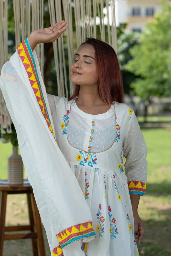 White_Cotton_Handmade_Anarkali_Gown_Kurti_Pant_Dupatta_Set_Floral_Print_Ethnic_Wear_For_Women