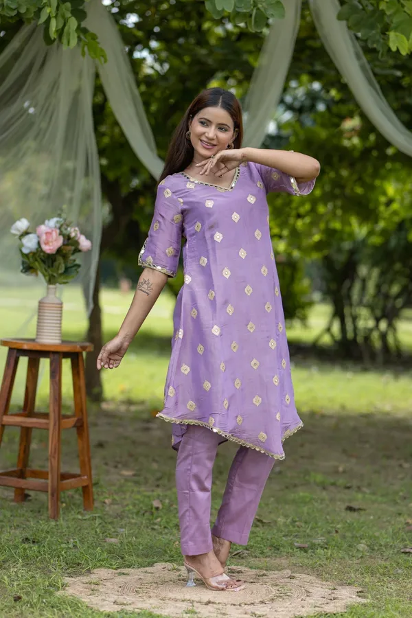 Purple_Elegant_Georgette_Block_Printed_Kurta_Set_For_Women