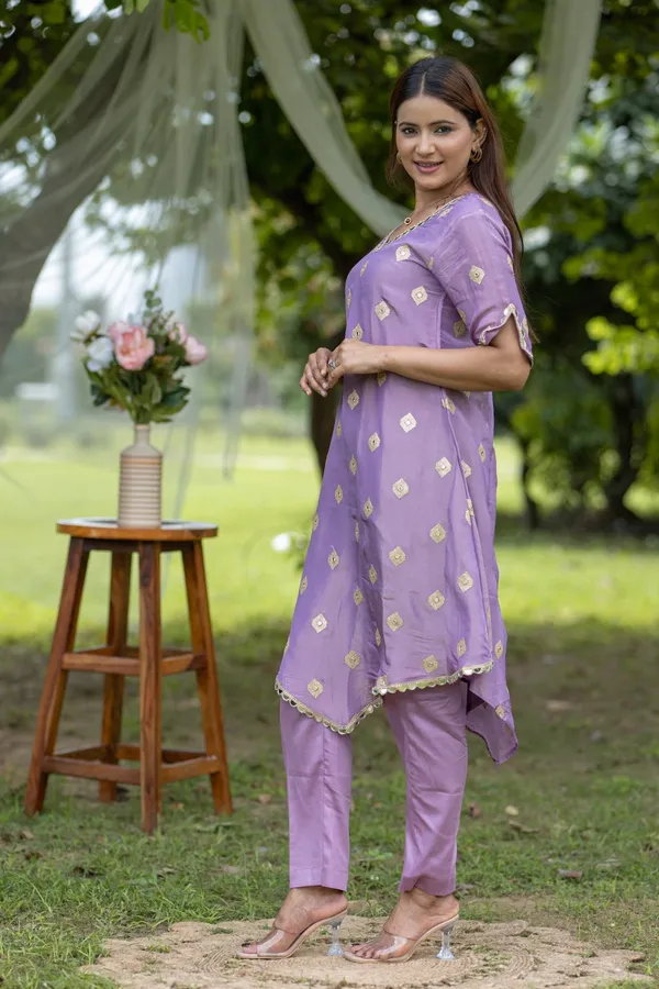 Purple_Elegant_Georgette_Block_Printed_Kurta_Set_For_Women