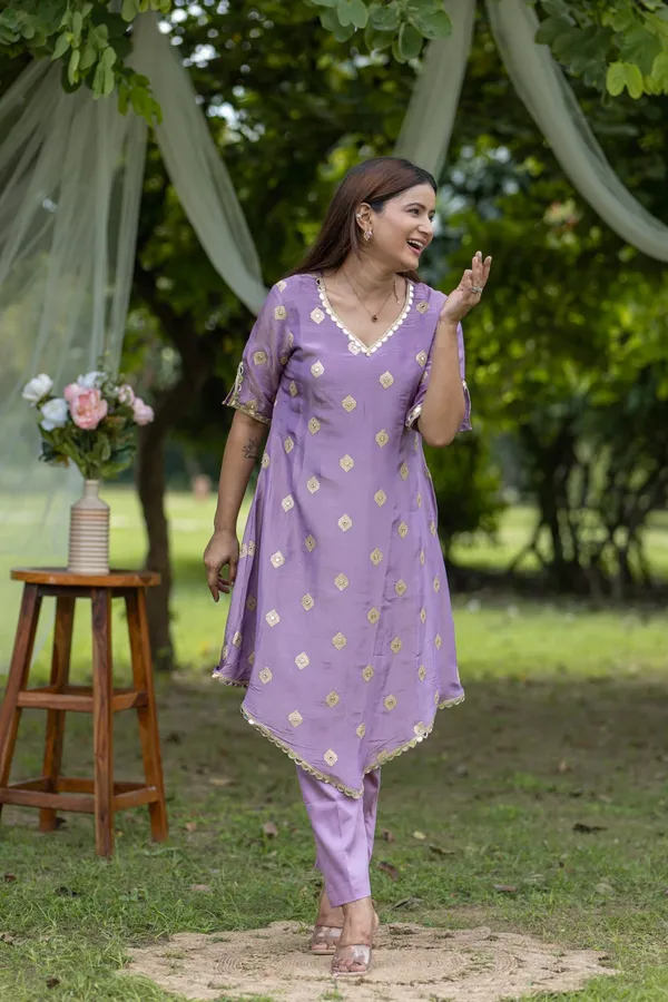 Purple_Elegant_Georgette_Block_Printed_Kurta_Set_For_Women
