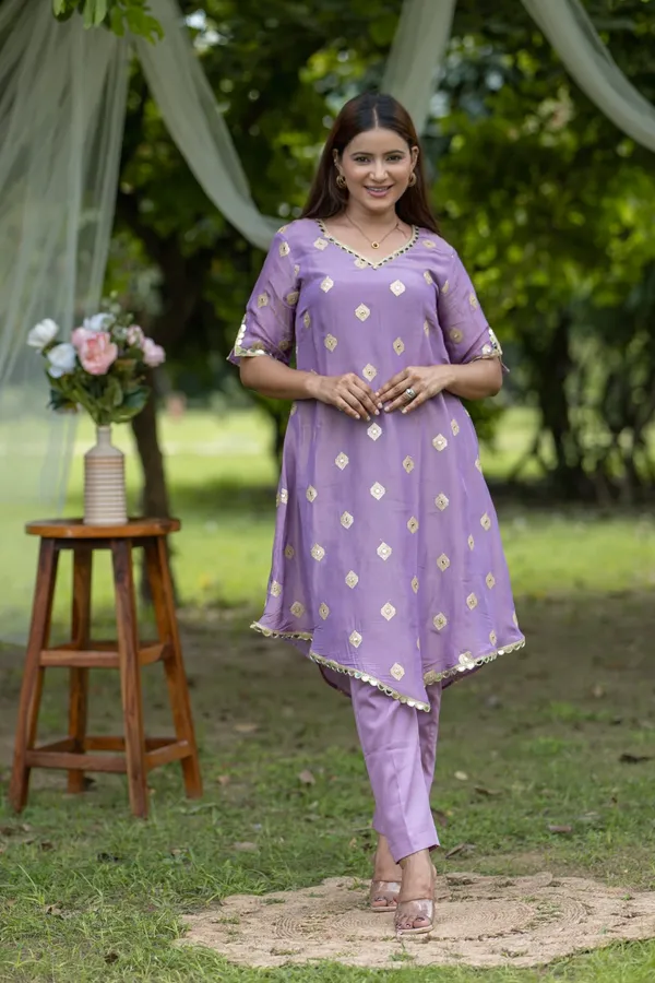 Purple_Elegant_Georgette_Block_Printed_Kurta_Set_For_Women