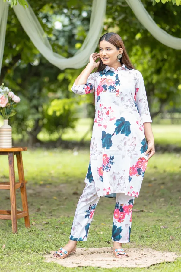 Multicolor_Printed_Straight_Salwar_Kameez_Muslin_Fabric_For_Women