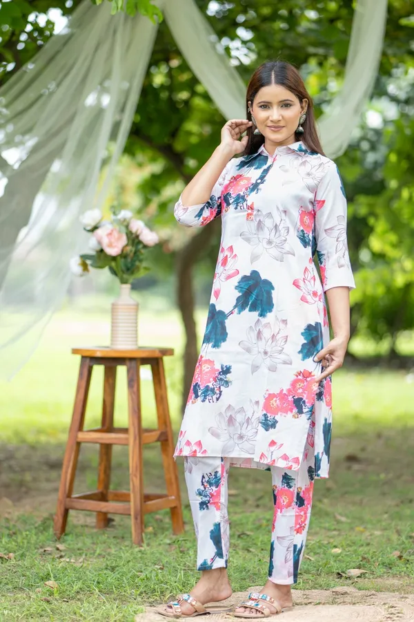 Multicolor_Printed_Straight_Salwar_Kameez_Muslin_Fabric_For_Women