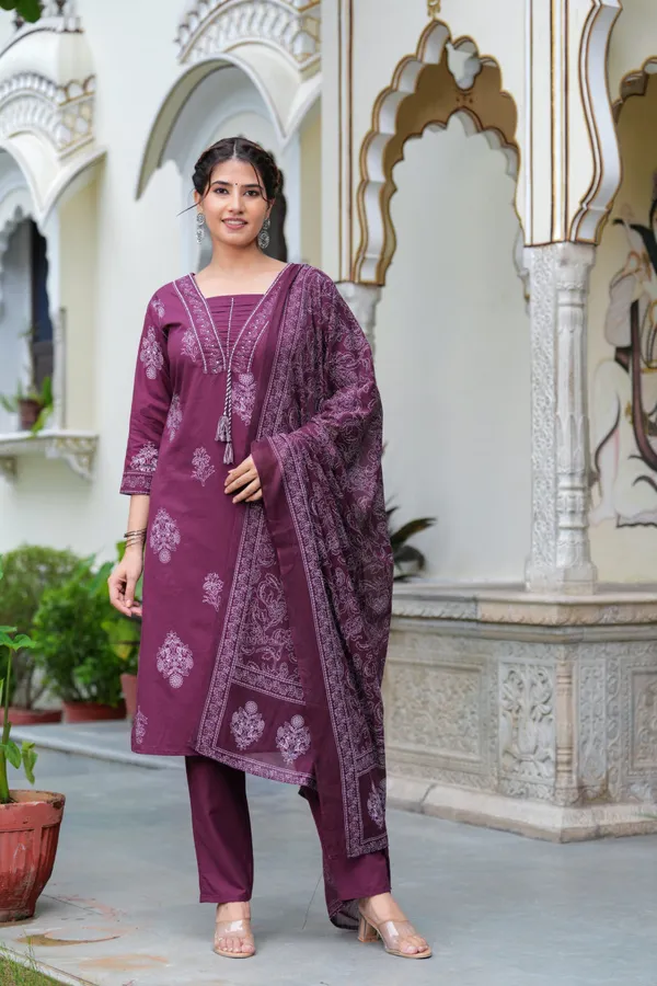 Maroon_Cotton_Straight_Kurta_Set_With_Designer_Yoke_Adda_Work_For_Women