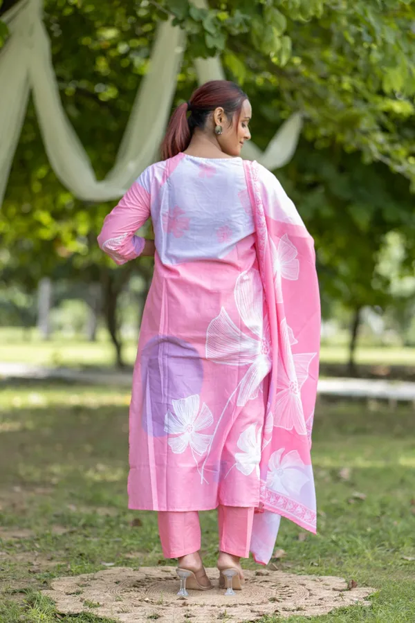 Pink_Cotton_Floral_Embroidered_Lawn_Suit_Elegant_Summer_Wear_For_Women