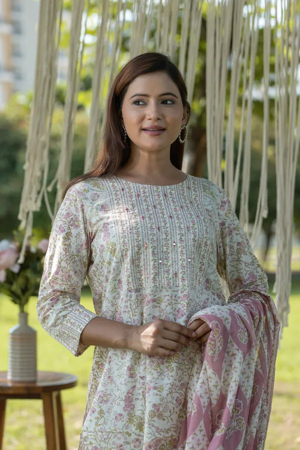 Pink_Cotton_Floral_Printed_Kurta_Pant_Dupatta_Set_Ethnic_Wear_For_Women
