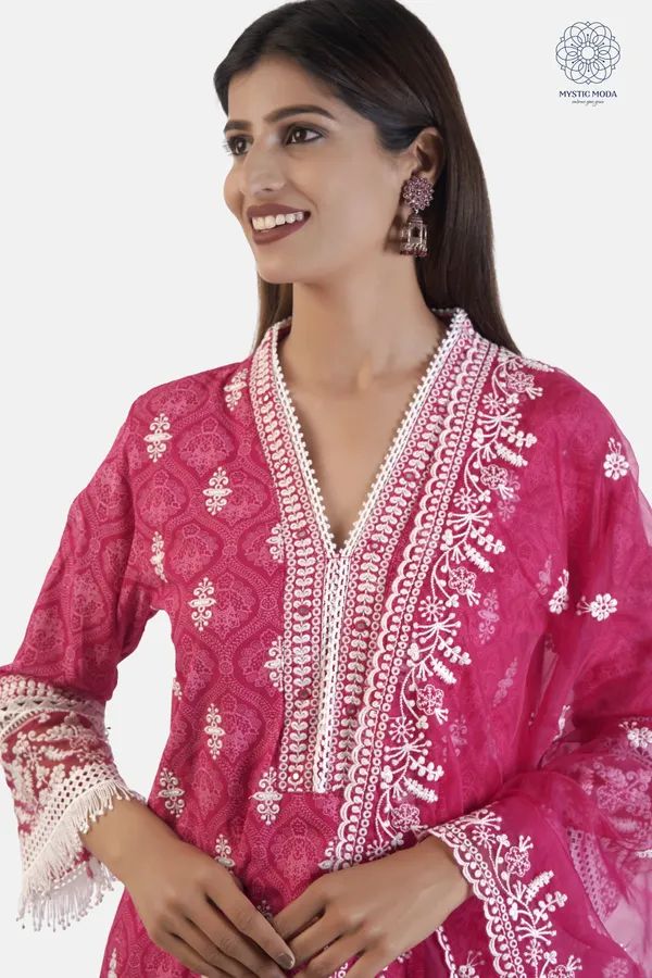 Pink_Rayon_Embroidered_Salwar_Suit_Set_With_Thread_Work_Elegant_Ethnic_Wear_For_Women
