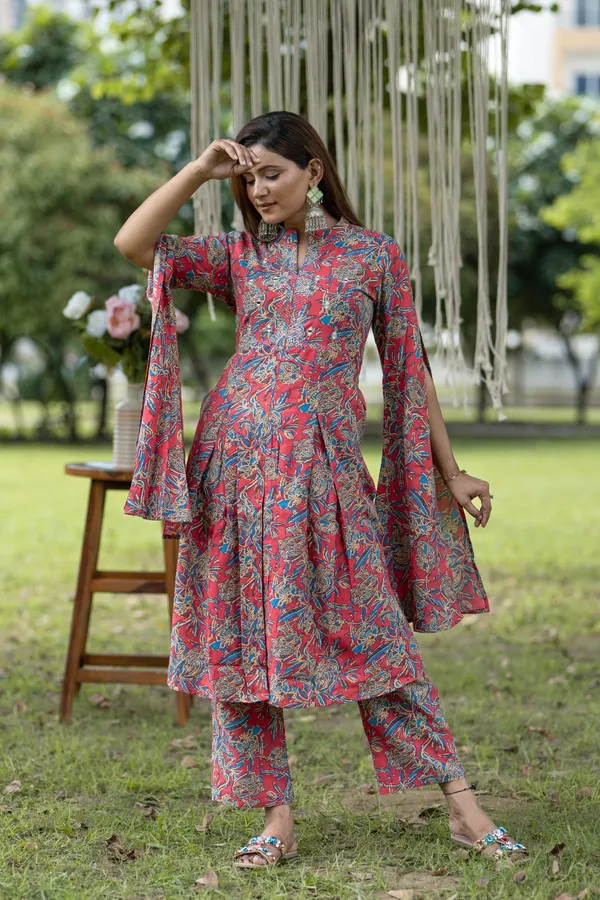 Red_Cotton_Floral_Printed_Cape_Style_Kurta_Set_For_Women