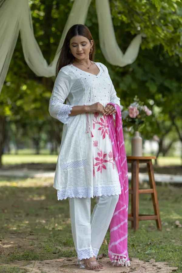 White_Cotton_Embroidered_Soft_Floral_Kurta_Set_With_Accents_For_Women