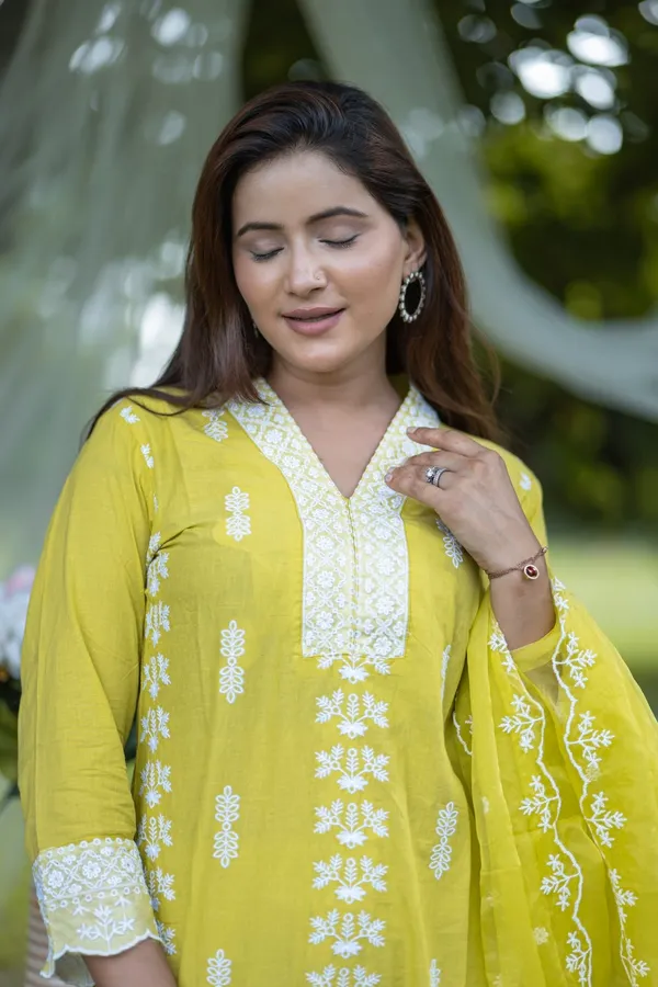 Yellow_Cotton_Embroidered_Stylish_Vibrant_Suit_For_Women
