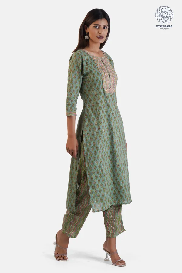 Green_Cotton_Printed_Suit_Set_With_Embroidered_Kurta_Straight_Pants_Dupatta_For_Women