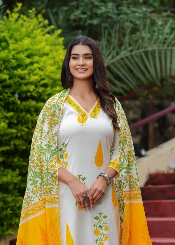 Yellow_Cotton_Floral_Boota_Printed_Kurta_Set_With_Mulmul_Dupatta_For_Women