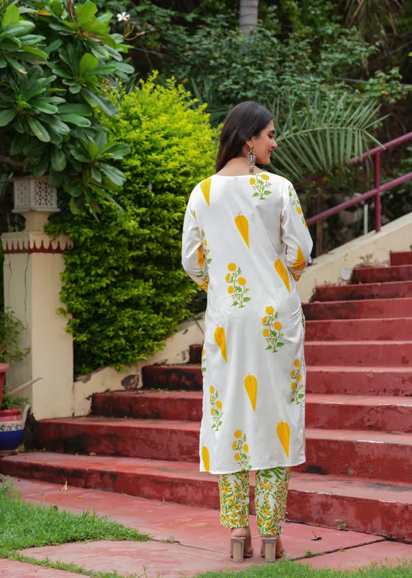 Yellow_Cotton_Floral_Boota_Printed_Kurta_Set_With_Mulmul_Dupatta_For_Women