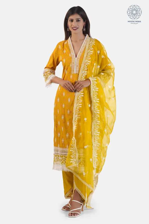 Yellow_Embroidered_Rayon_Salwar_Suit_Set_With_Thread_Work_Elegant_Ethnic_Wear_For_Women