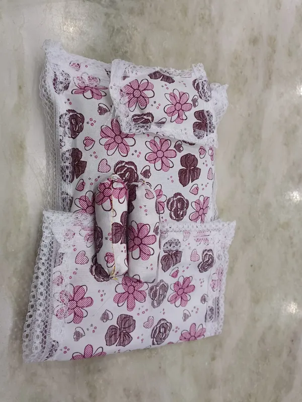 White_And_Maroon_Flower_Print_Laddu_Gopal_Ji_Bed