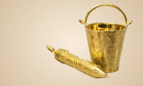 Golden_Laddu_Gopal_Ji_Holi_Pichkari_Set_With_Brass_Balti_Kanha_Ji_Holi_Rangotsav_Snan_Accessories_Krishna_Holi_Decoration_Pooja_Item