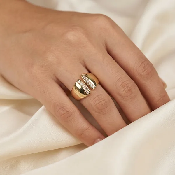 Gold_Ring_With_Double_Row_Stone_Detailing_Ring