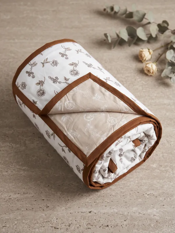 Dohar_Premium_100%_Cotton_Single_Bed_Artisanal_Botanical_Print,_All_Season_Reversible_Blanket,_Soft,_Lightweight_And_Breathable_Ac_Dohar/Quilt/Blanket/For_Bed_Earthy_Mocha