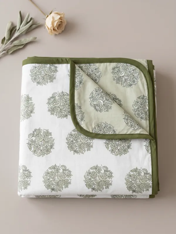 Dohar_Premium_100%_Cotton_Single_Bed_Floral_Medallion_Motif,_All_Season_Reversible_Blanket,_Soft,_Lightweight_And_Breathable_Ac_Dohar/Quilt/Blanket/For_Bed_Off-White