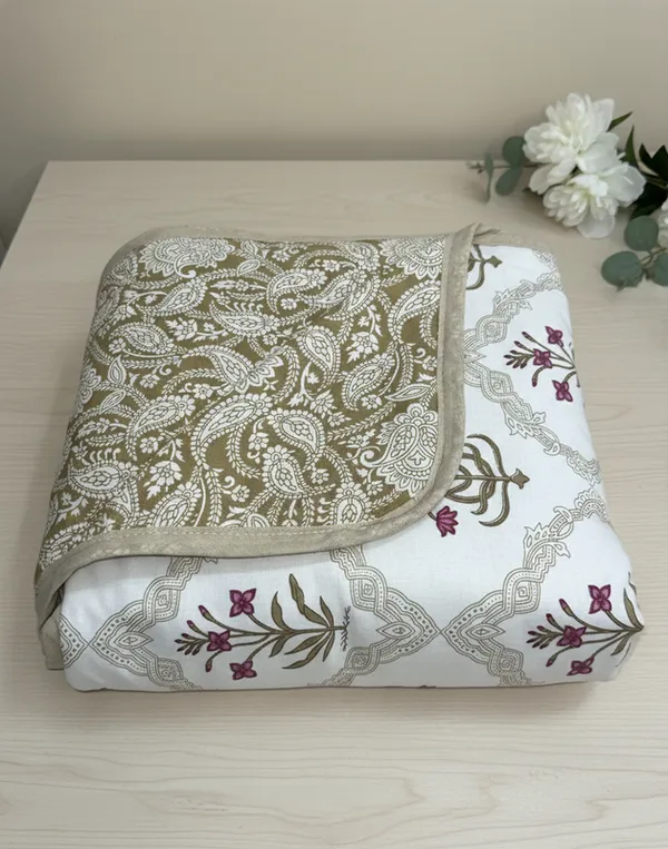 Dohar_Premium_100%_Cotton_Single_Bed_Floral_Ogee_Trellis,_All_Season_Reversible_Blanket,_Soft,_Lightweight_And_Breathable_Ac_Dohar/Quilt/Blanket/For_Bed_Blanket_Pink_&_Olive