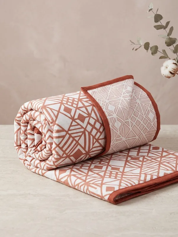 Dohar_Premium_100%_Cotton_Single_Bed_Geometric_Framework,_All_Season_Reversible_Blanket,_Soft,_Lightweight_And_Breathable_Ac_Dohar/Quilt/Blanket/For_Bed_Peach