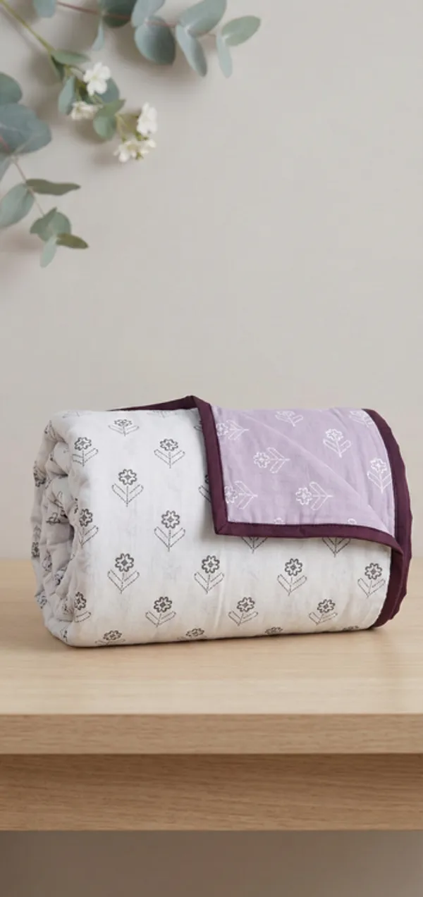Diamond_Floral_Pattern_Cotton_Bedding_Set_Double_Bedsheet_Comforter_Lightweight,_Durable_&_Cozy_Ideal_For_Everyday_Use_&_Mild_Winter_,_Burgundy_&_Silver