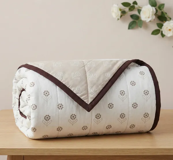 Diamond_Floral_Pattern_Cotton_Bedding_Set_Double_Bedsheet_Comforter_Lightweight,_Durable_&_Cozy_Ideal_For_Everyday_Use_&_Mild_Winter_,_Coffee_&_Cream