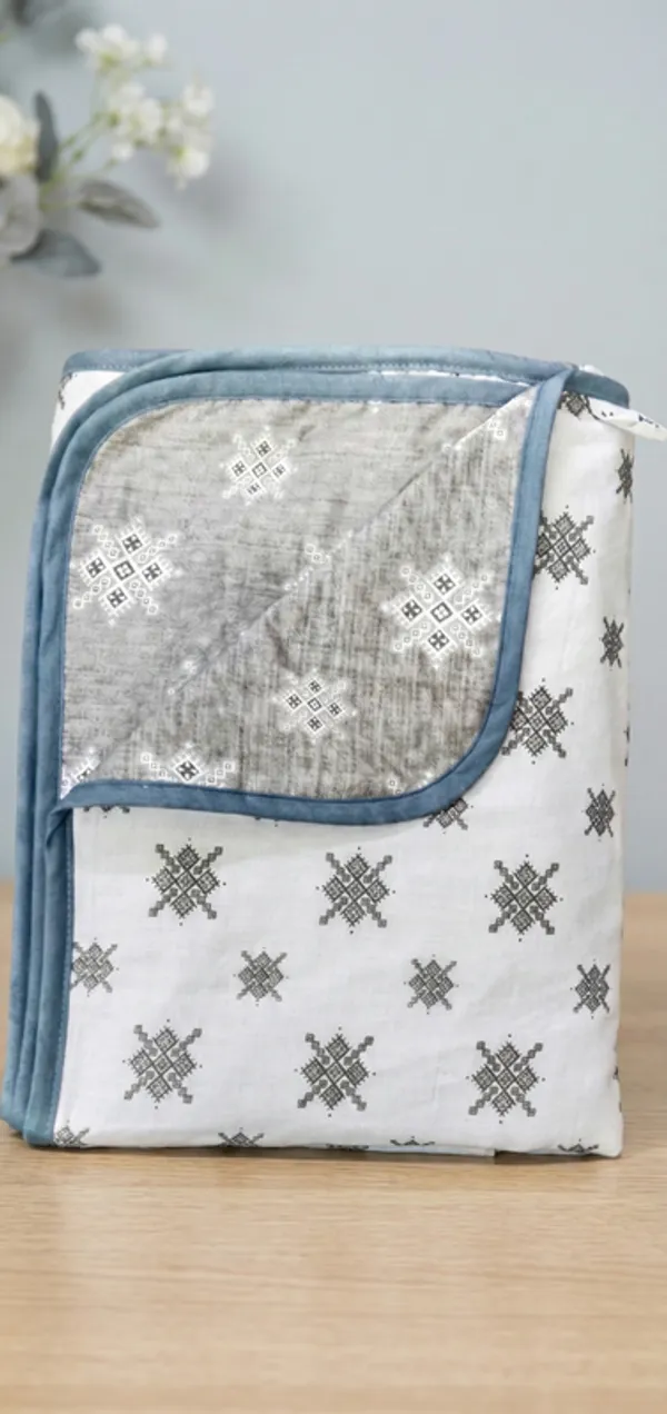 Dohar_Premium_100%_Cotton_Single_Bed_Symmetrical_Print_Style.,_All_Season_Reversible_Blanket,_Soft,_Lightweight_And_Breathable_Ac_Dohar/Quilt/Blanket/For_Bed_Grey_&_White