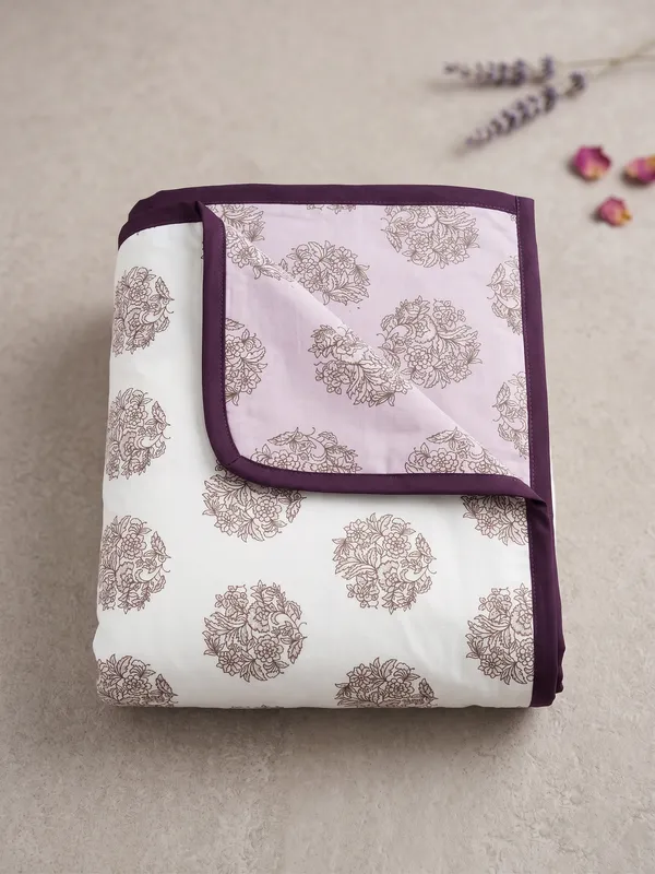 Dohar_Premium_100%_Cotton_Single_Bed_Floral_Medallion_Motif,_All_Season_Reversible_Blanket,_Soft,_Lightweight_And_Breathable_Ac_Dohar/Quilt/Blanket/For_Bed_Cream