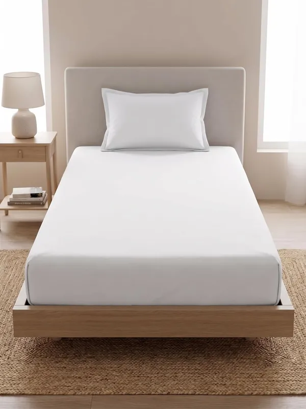 Premium_100%_Cotton_Single_Bed_Fitted_Sheet_with_All-Around_Elastic,_Snug_Fit_Mattress_Protector,_Ultra-Soft_&_Breathable_Bedspread_�_Crisp_White_(79_x_59_x_13_inches)