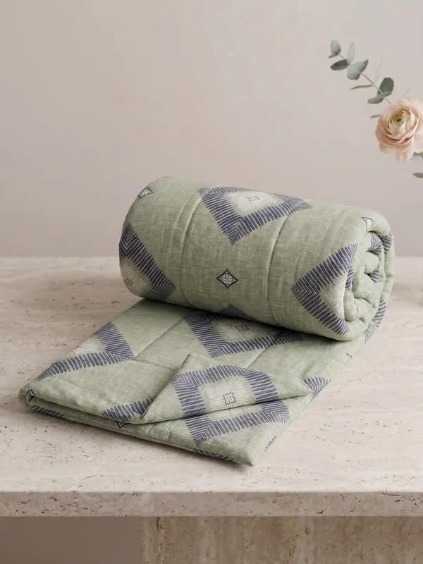 Home_Cent_Signature_The_Artisan_Sage_Collection_?_Luxury_Geometric_Diamond_Double_Bed_Comforter_Set_in_Muted_Olive_Serene_Sage_Ikat_Bedding_Bundle_?_Contemporary_Geometric_Motif_for_a_Calming,_Lively_Home_Modern_Tribal_Double_Bed_Comforter_Set_?_Sophisticated_Sage_Green_Palette_with_Intricate_Diamond_Accents-_Box-Stitch_Double_Bed_Comforter_?_Premium_Down-Feel_Insert_with_4_Corner_Tabs,_Machine_Washable_(Olive_Green)-_230X250CM-300GSM